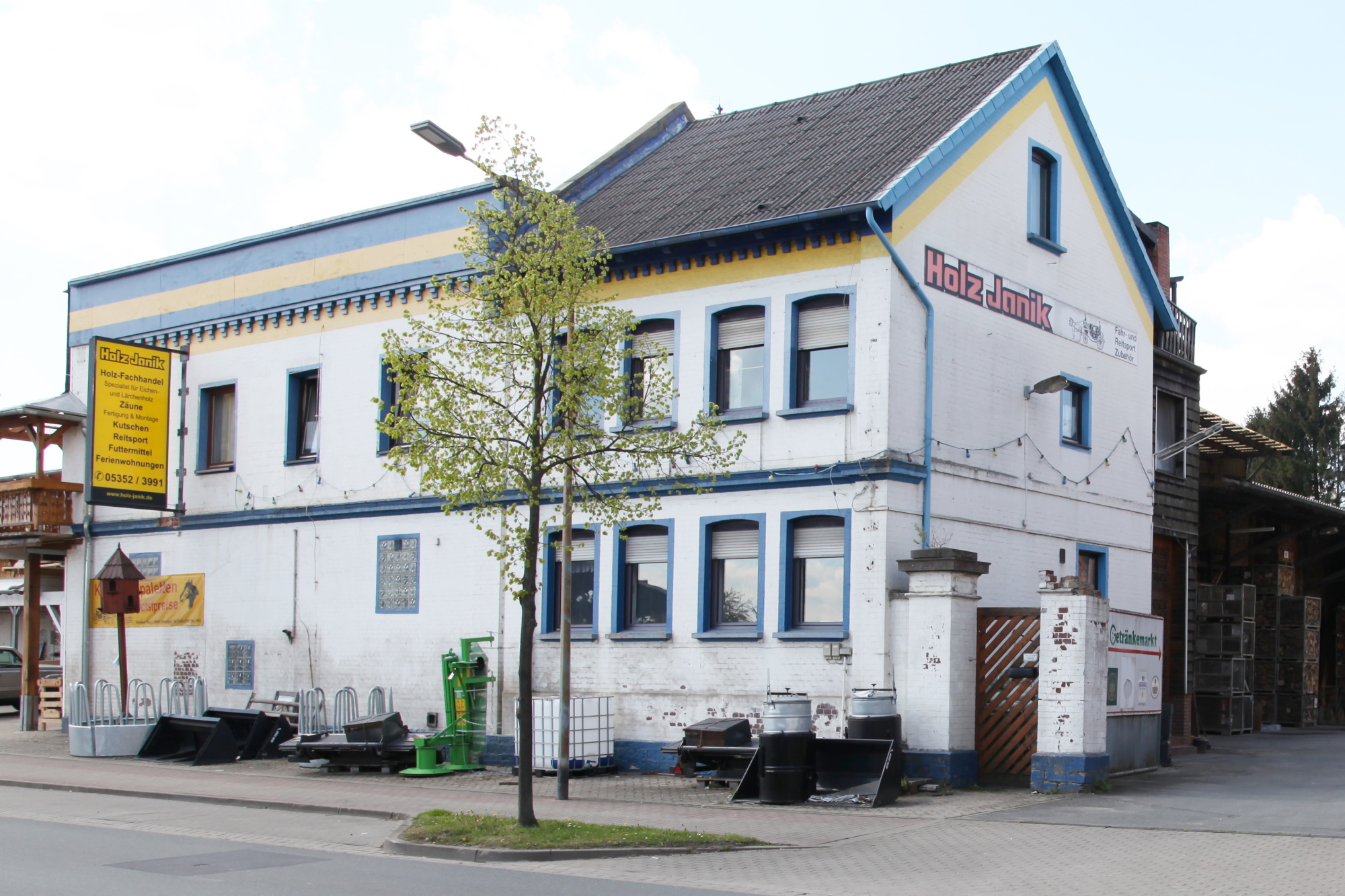 Heutiger Zustand; im Vordergrund die Villa des Viehh�ndlers